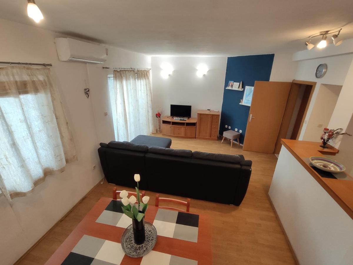 Apartments Jadranka Макарска Екстериор снимка