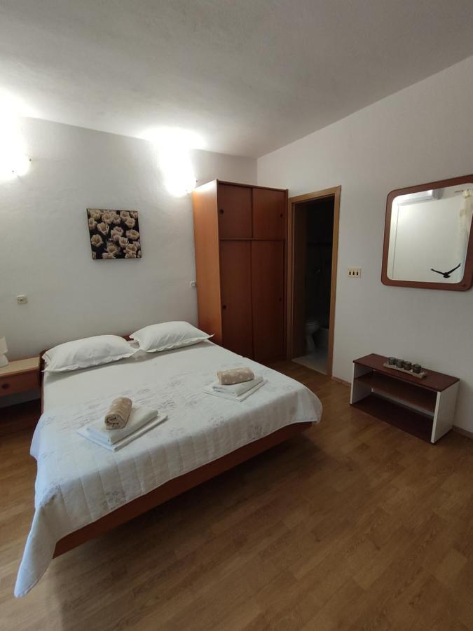 Apartments Jadranka Макарска Екстериор снимка